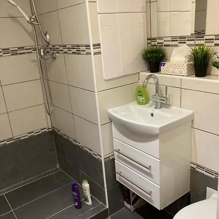 Star #2a215 By Starbnb Eu * Brno